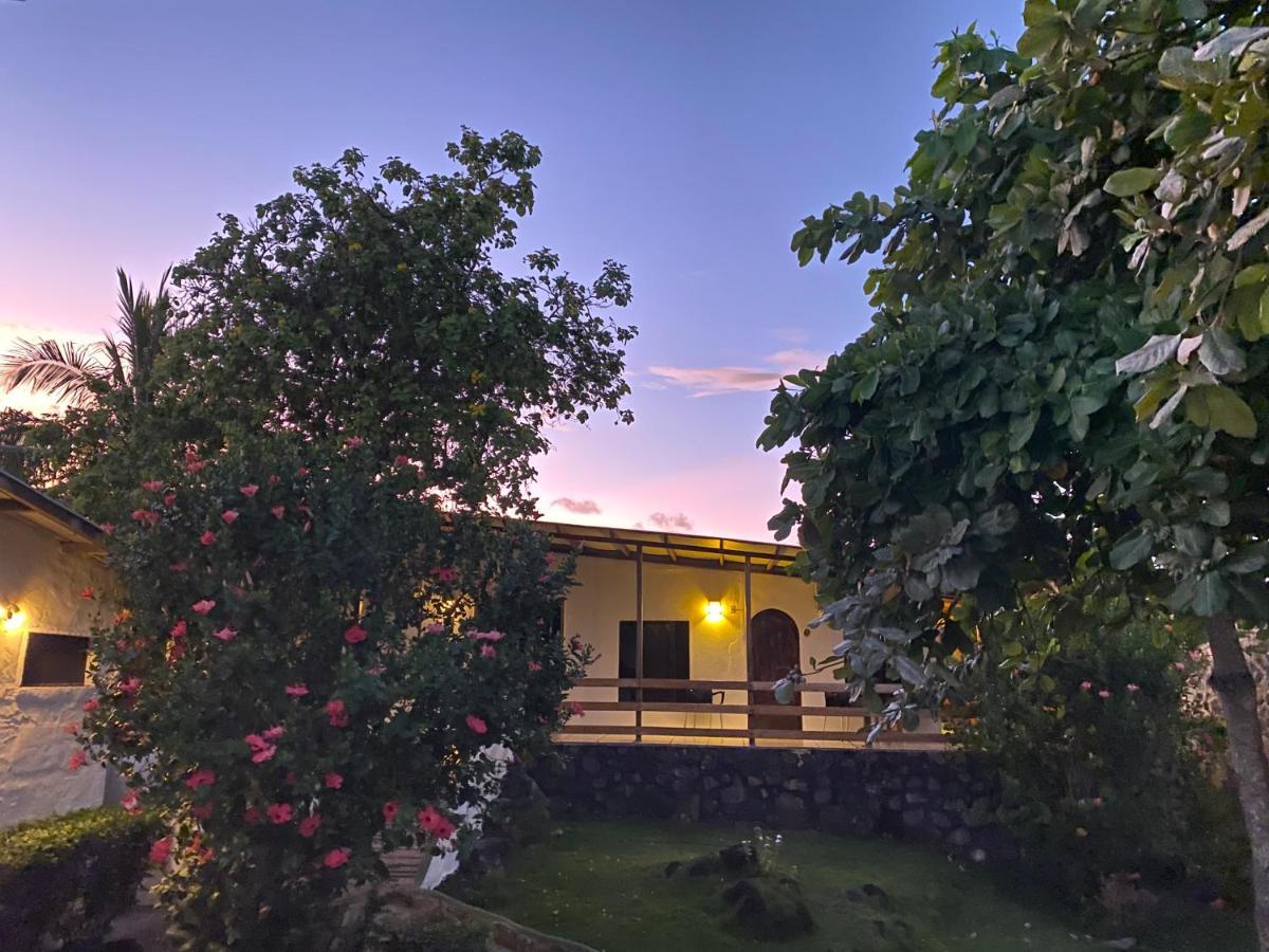 La Peregrina Galapagos B&B Пуэрто-Айора Экстерьер фото