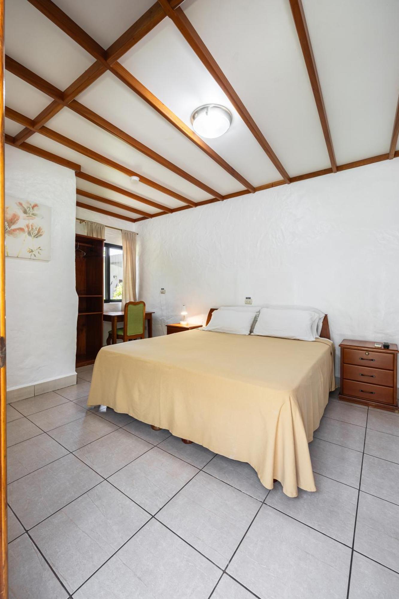 La Peregrina Galapagos B&B Пуэрто-Айора Экстерьер фото